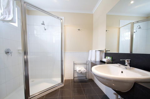 Lake Inn Ballarat - Hervey Bay Accommodation 1