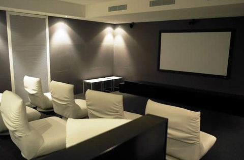 Ultra Broadbeach - Hervey Bay Accommodation 1