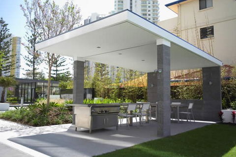 Ultra Broadbeach - Hervey Bay Accommodation 2