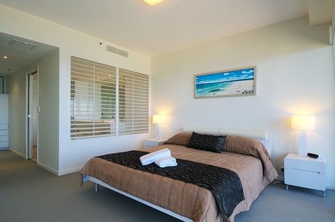 Ultra Broadbeach - Hervey Bay Accommodation 4