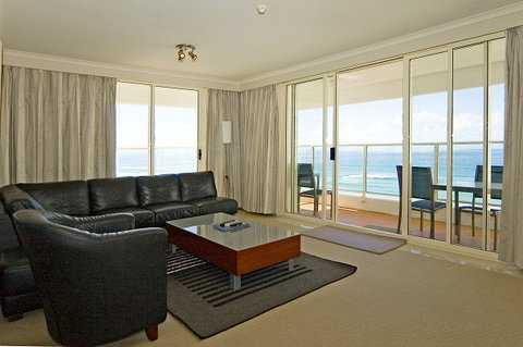 Viscount On The Beach - Hervey Bay Accommodation 1