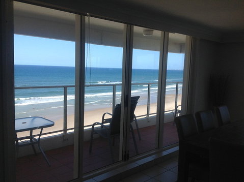 Viscount On The Beach - Hervey Bay Accommodation 2