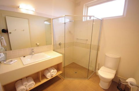 Adelaide Road Motor Lodge - Hervey Bay Accommodation 1