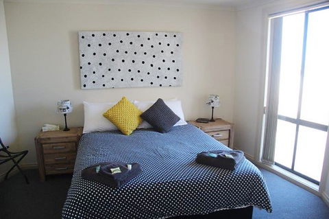 Cliff House Beachfront Villas - Hervey Bay Accommodation 0