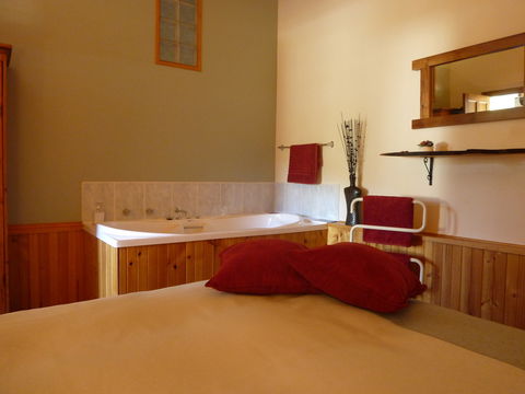 Sherwood View Accommodation - Hervey Bay Accommodation 4
