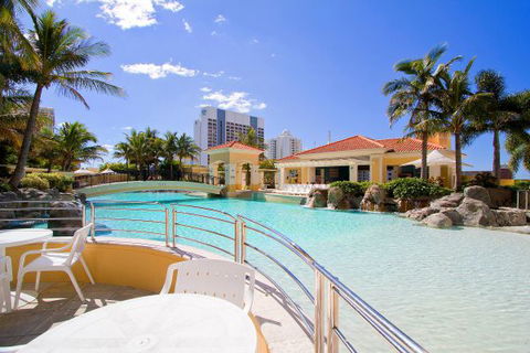 Mantra Towers Of Chevron - Hervey Bay Accommodation 1