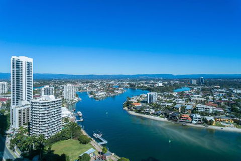Mantra Towers Of Chevron - Hervey Bay Accommodation 9