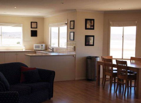 Mariner's Retreat - Hervey Bay Accommodation 3