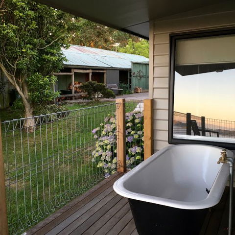 Halcyon Cottage Retreat - Self Contained Accommodation - Hervey Bay Accommodation 3