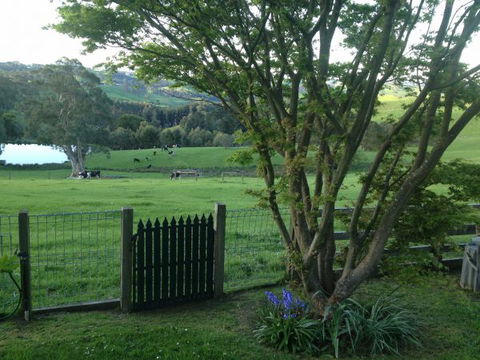 Halcyon Cottage Retreat - Self Contained Accommodation - Hervey Bay Accommodation 7