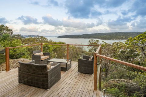 Hilltop Cottage - Hervey Bay Accommodation 1