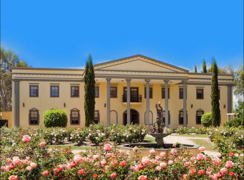 Barossa Chateau - Hervey Bay Accommodation 2