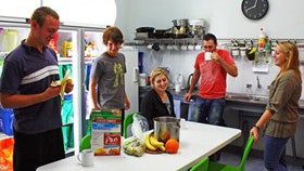Adelaide Backpackers Inn - Hervey Bay Accommodation 0