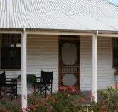 Davidson Cottage on Petticoat Lane - Hervey Bay Accommodation