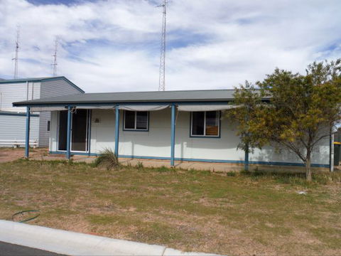 Wallaroo Waves - Hervey Bay Accommodation 0