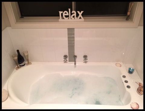 Adore 6 Villa - Tourism Hervey Bay 5