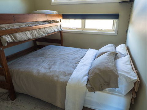 Alice's Palace Ocean Grove - Hervey Bay Accommodation 7
