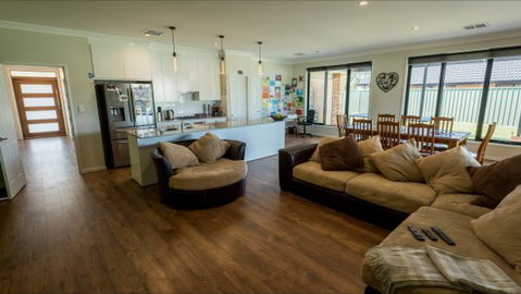 Barossa Family Holiday Home - Hervey Bay Accommodation 8