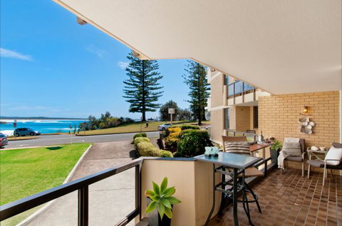 Beauty At The Beach - Hervey Bay Accommodation 1