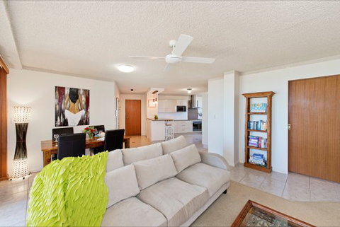 Beauty At The Beach - Hervey Bay Accommodation 4