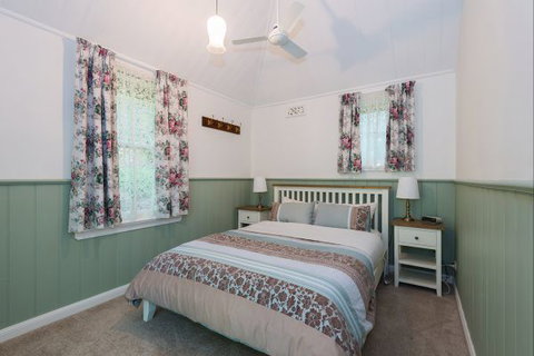 Bendigo Cottages Bed And Breakfast - Tourism Hervey Bay 5
