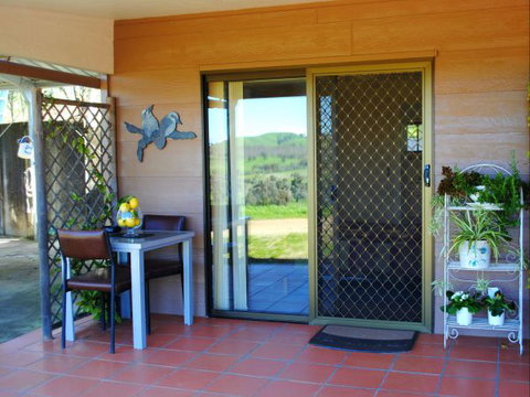 Winton Bethal Accommodation Unit - Hervey Bay Accommodation 4