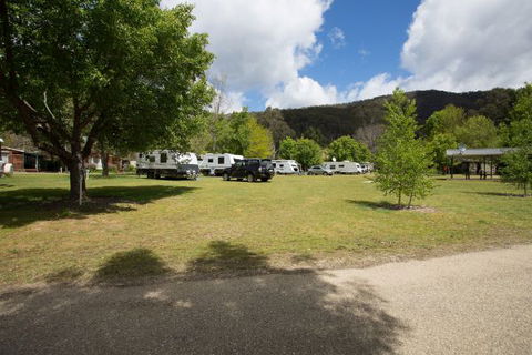 Bright Freeburgh Caravan Park - Hervey Bay Accommodation 0