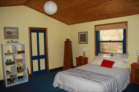 Candlebark Retreat - Hervey Bay Accommodation 5