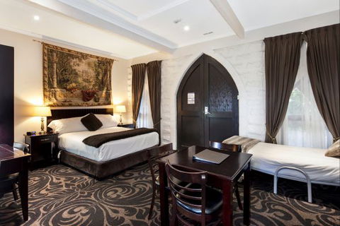 Castle Suites - Kryal Castle - Hervey Bay Accommodation 9