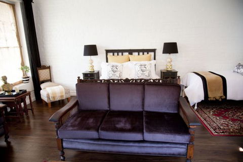 Chiltern Cottage And Indigo Suite - Hervey Bay Accommodation 5