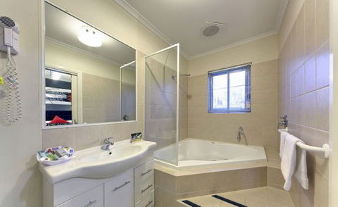 Comfort Inn And Suites Georgian - Hervey Bay Accommodation 3