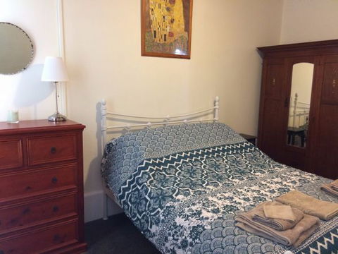 Corryong Holiday Cottages - Sportsview - Hervey Bay Accommodation 3