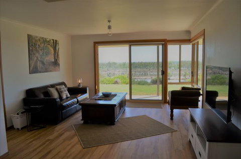Coongalena View - Hervey Bay Accommodation 7