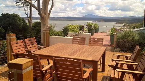 Crown And Anchor Inn - Hervey Bay Accommodation 4