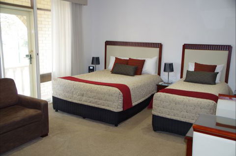 Ensenada Motor Inn And Suites - Hervey Bay Accommodation 3