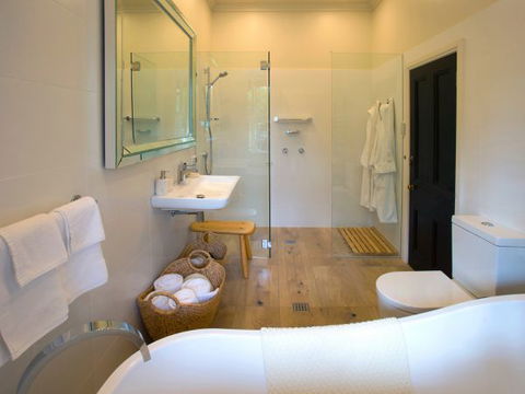 Frenchman's River - The Helmsman's House - Hervey Bay Accommodation 6