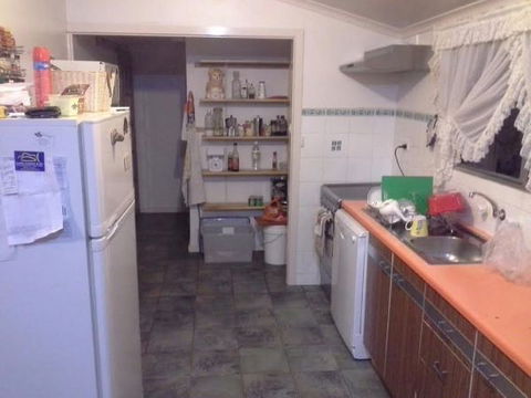 Great Grandpa Henry Retreat - Hervey Bay Accommodation 5