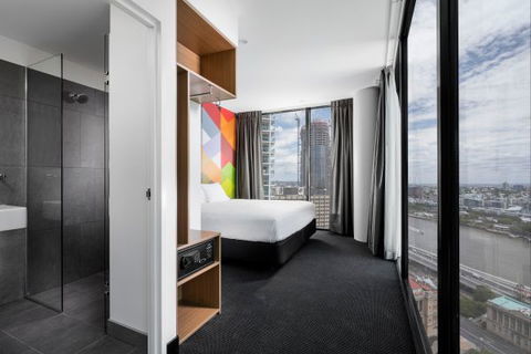 Ibis Styles Brisbane - Hervey Bay Accommodation 5