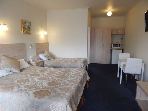 Jacksons Motor Inn - Tourism Hervey Bay 0
