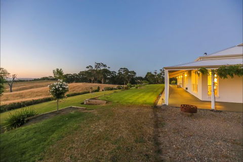 Jura House - Hervey Bay Accommodation 0