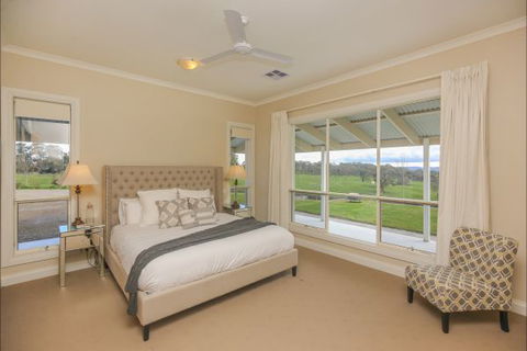 Jura House - Hervey Bay Accommodation 5