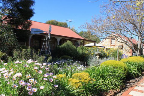 Langmeil Cottages - Hervey Bay Accommodation 9