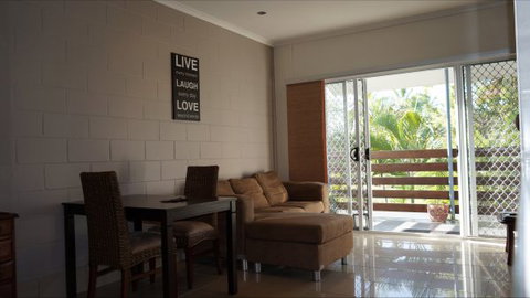 La Solana Holiday Apartments  - Mackay - Hervey Bay Accommodation 6