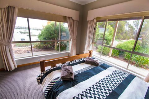 Limestone Ridge - Holiday House - Hervey Bay Accommodation 4