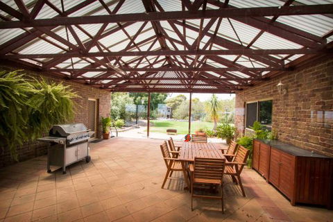 Limestone Ridge - Holiday House - Hervey Bay Accommodation 5