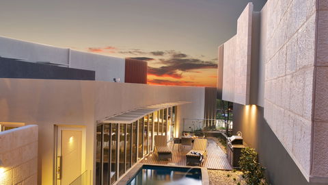 The Frames - Luxury Riverland Accommodation - Hervey Bay Accommodation 0