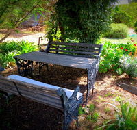 The Pig and Whistle - Hervey Bay Accommodation