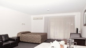 Barmera Country Club Motor Inn - Hervey Bay Accommodation 5