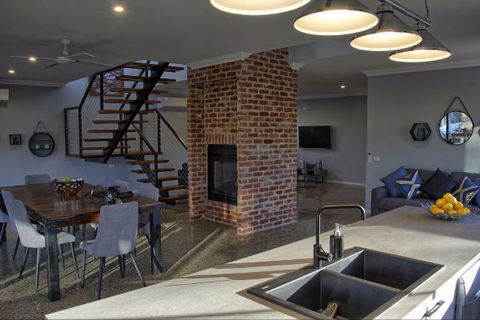 Lusso KV - Tourism Hervey Bay 4