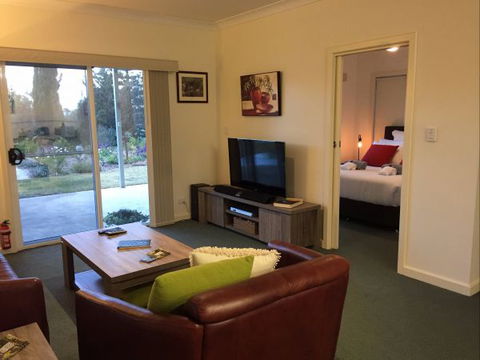 Lyreen's Apartment Bed And Breakfast - Hervey Bay Accommodation 6
